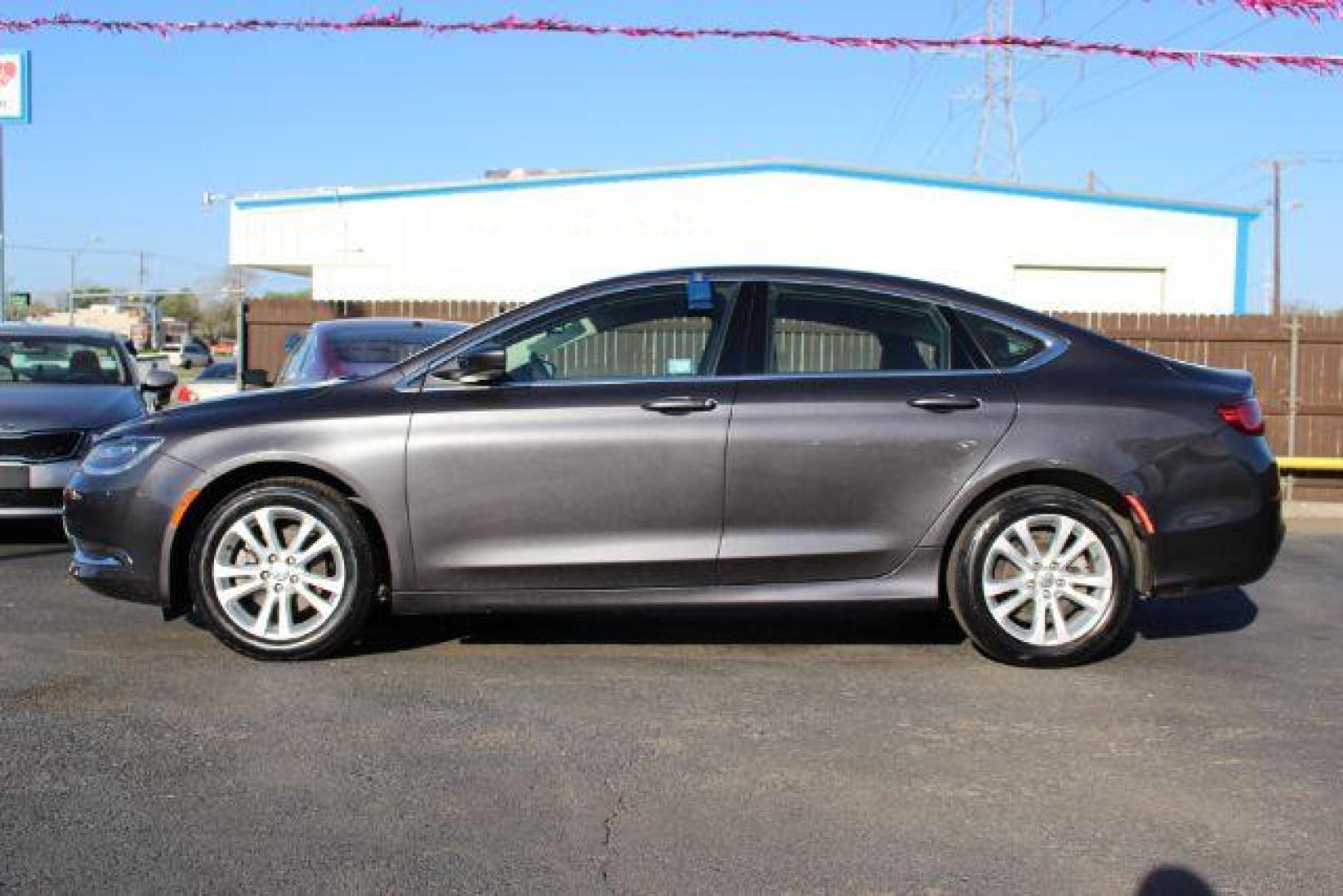 2015 GRAY Chrysler 200 Limited (1C3CCCAB8FN) with an 2.4L L4 DOHC 16V engine, 9-Speed Automatic transmission, located at 2715 W Pioneer Pkwy, Arlington, TX, 76013, (817) 265-9009, 32.710262, -97.153236 - Photo#1