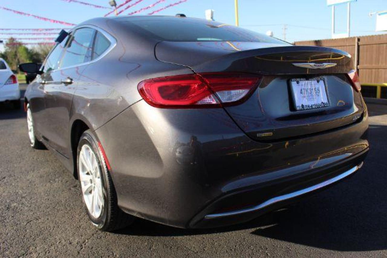 2015 GRAY Chrysler 200 Limited (1C3CCCAB8FN) with an 2.4L L4 DOHC 16V engine, 9-Speed Automatic transmission, located at 2715 W Pioneer Pkwy, Arlington, TX, 76013, (817) 265-9009, 32.710262, -97.153236 - Photo#7