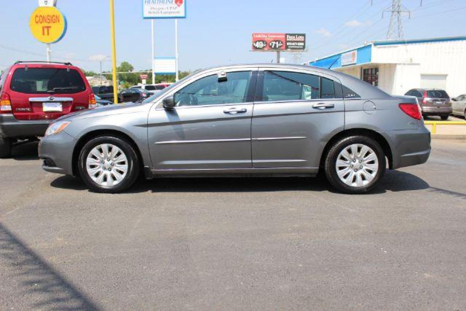 2013 GRAY Chrysler 200 LX (1C3CCBAB5DN) with an 2.4L L4 DOHC 16V engine, 6-Speed Automatic transmission, located at 2715 W Pioneer Pkwy, Arlington, TX, 76013, (817) 265-9009, 32.710262, -97.153236 - Photo#1