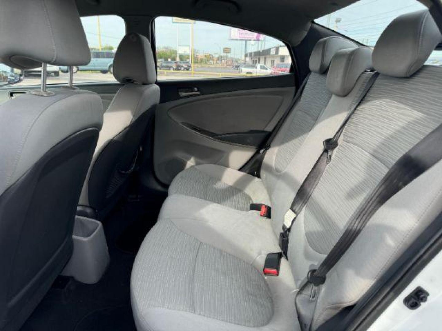 2016 WHITE Hyundai Accent SE 4-Door 6A (KMHCT4AE9GU) with an 1.6L L4 DOHC 16V engine, 6-Speed Automatic transmission, located at 2715 W Pioneer Pkwy, Arlington, TX, 76013, (817) 265-9009, 32.710262, -97.153236 - Photo#10