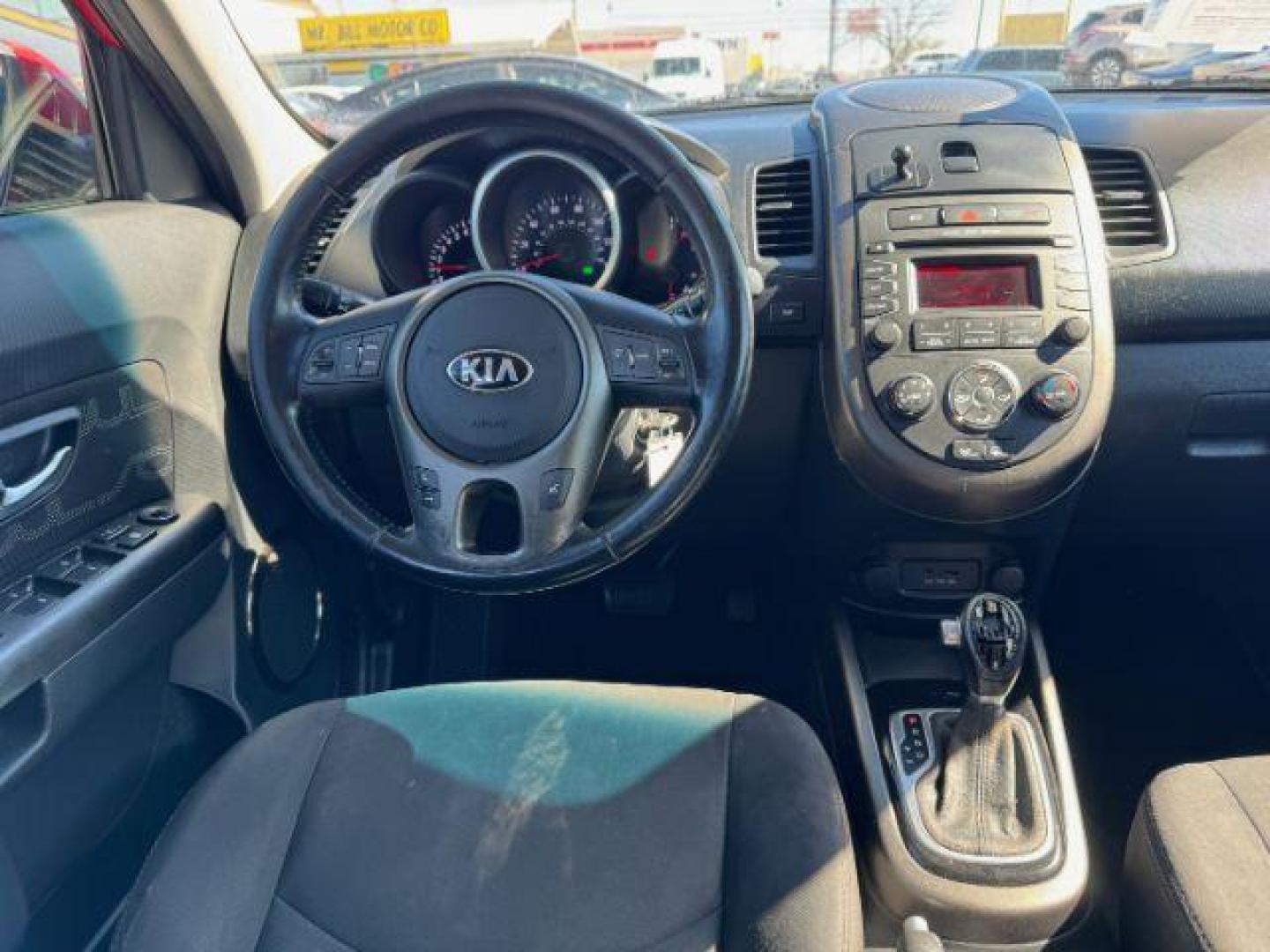 2015 Kia Soul + (KNDJP3A51F7) with an 2.0L L4 DOHC 16V engine, 6-Speed Automatic transmission, located at 2715 W Pioneer Pkwy, Arlington, TX, 76013, (817) 265-9009, 32.710262, -97.153236 - Photo#11