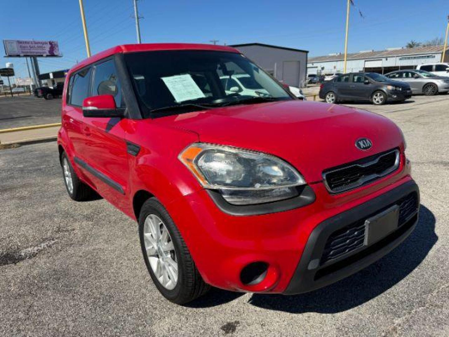 2015 Kia Soul + (KNDJP3A51F7) with an 2.0L L4 DOHC 16V engine, 6-Speed Automatic transmission, located at 2715 W Pioneer Pkwy, Arlington, TX, 76013, (817) 265-9009, 32.710262, -97.153236 - Photo#4