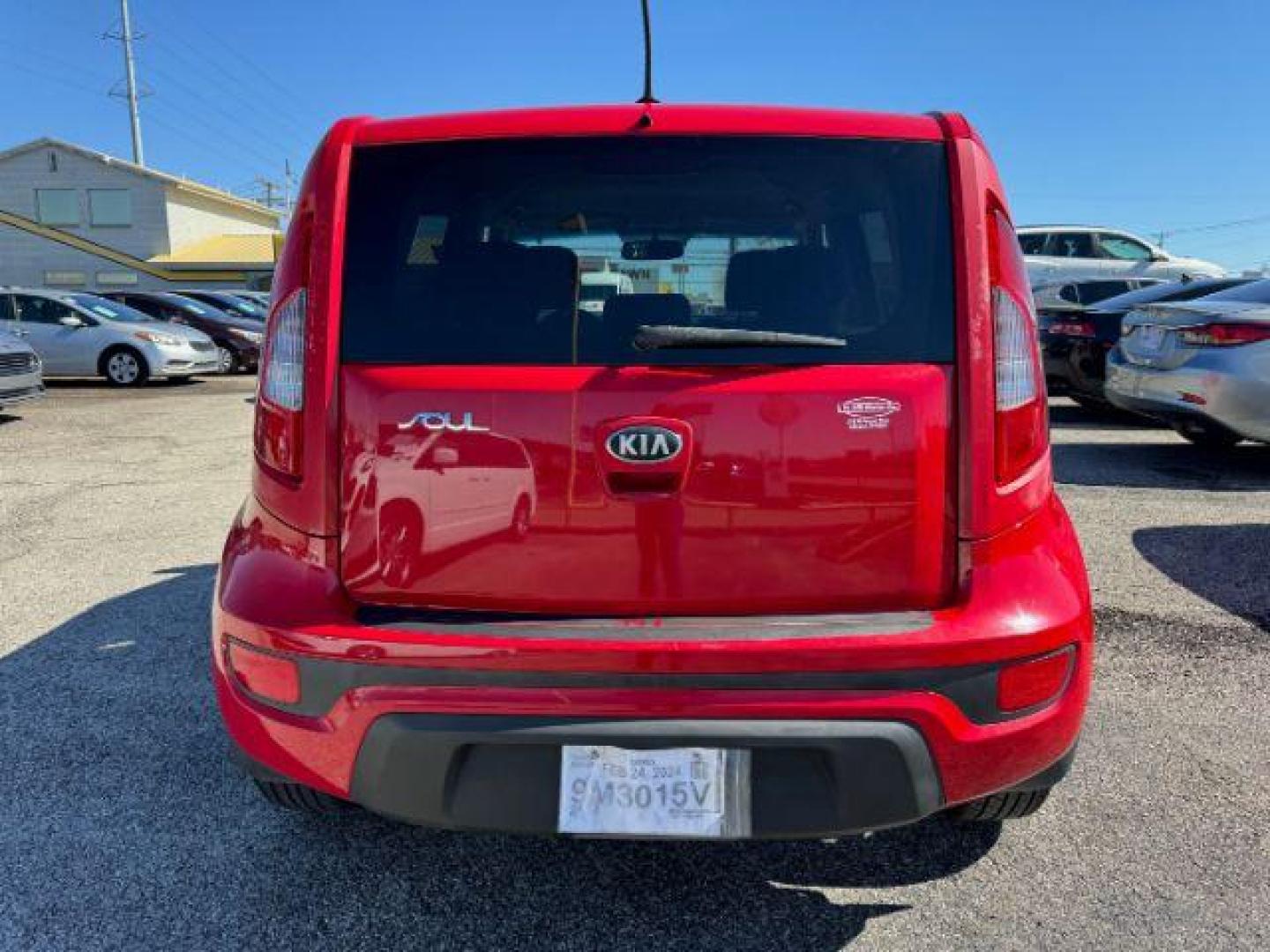 2015 Kia Soul + (KNDJP3A51F7) with an 2.0L L4 DOHC 16V engine, 6-Speed Automatic transmission, located at 2715 W Pioneer Pkwy, Arlington, TX, 76013, (817) 265-9009, 32.710262, -97.153236 - Photo#6