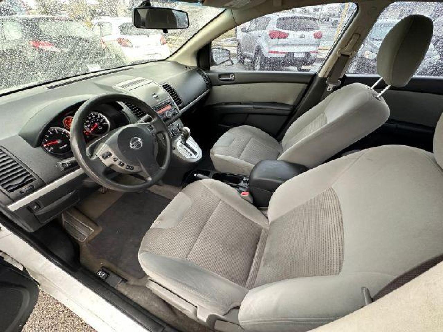 2011 WHITE Nissan Sentra 2.0 S (3N1AB6AP0BL) with an 2.0L L4 DOHC 16V engine, located at 2715 W Pioneer Pkwy, Arlington, TX, 76013, (817) 265-9009, 32.710262, -97.153236 - Photo#13