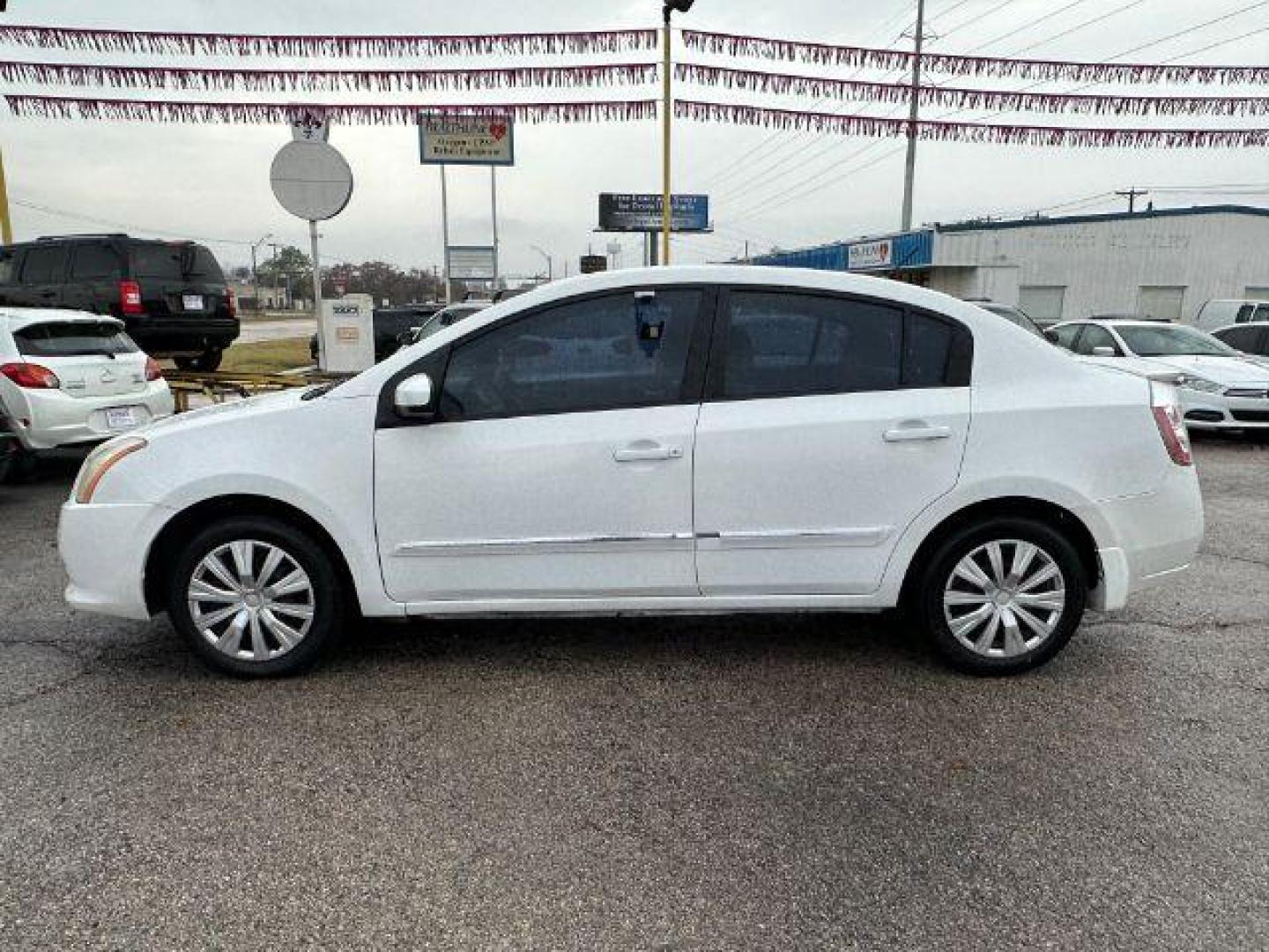 2011 WHITE Nissan Sentra 2.0 S (3N1AB6AP0BL) with an 2.0L L4 DOHC 16V engine, located at 2715 W Pioneer Pkwy, Arlington, TX, 76013, (817) 265-9009, 32.710262, -97.153236 - Photo#1