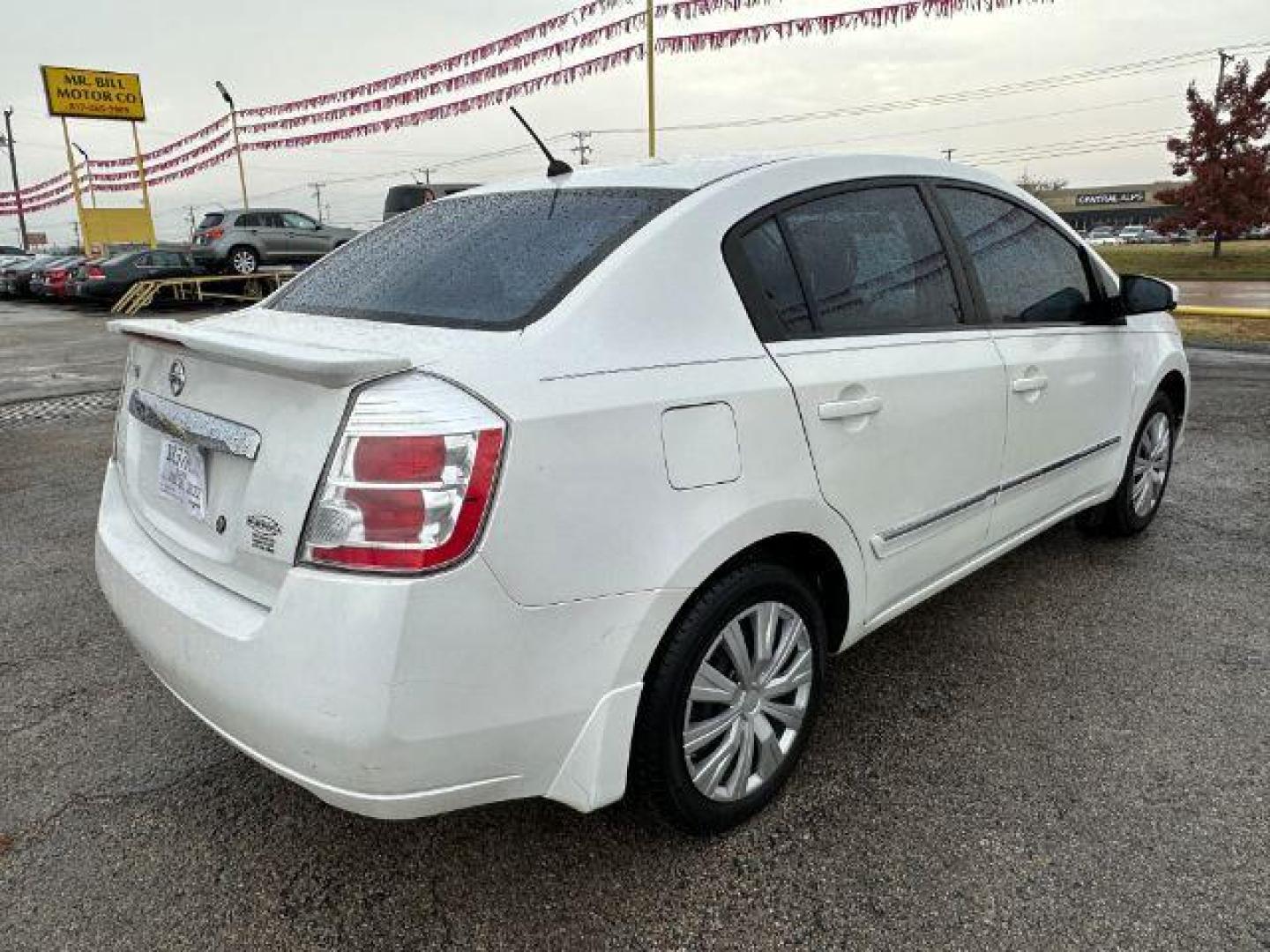 2011 WHITE Nissan Sentra 2.0 S (3N1AB6AP0BL) with an 2.0L L4 DOHC 16V engine, located at 2715 W Pioneer Pkwy, Arlington, TX, 76013, (817) 265-9009, 32.710262, -97.153236 - Photo#6