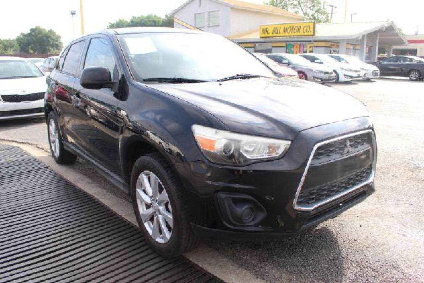 2013 BLACK Mitsubishi Outlander Sport ES 2WD (4A4AP3AU1DE) with an 2.0L L4 DOHC 16V engine, located at 2715 W Pioneer Pkwy, Arlington, TX, 76013, (817) 265-9009, 32.710262, -97.153236 - Photo#4