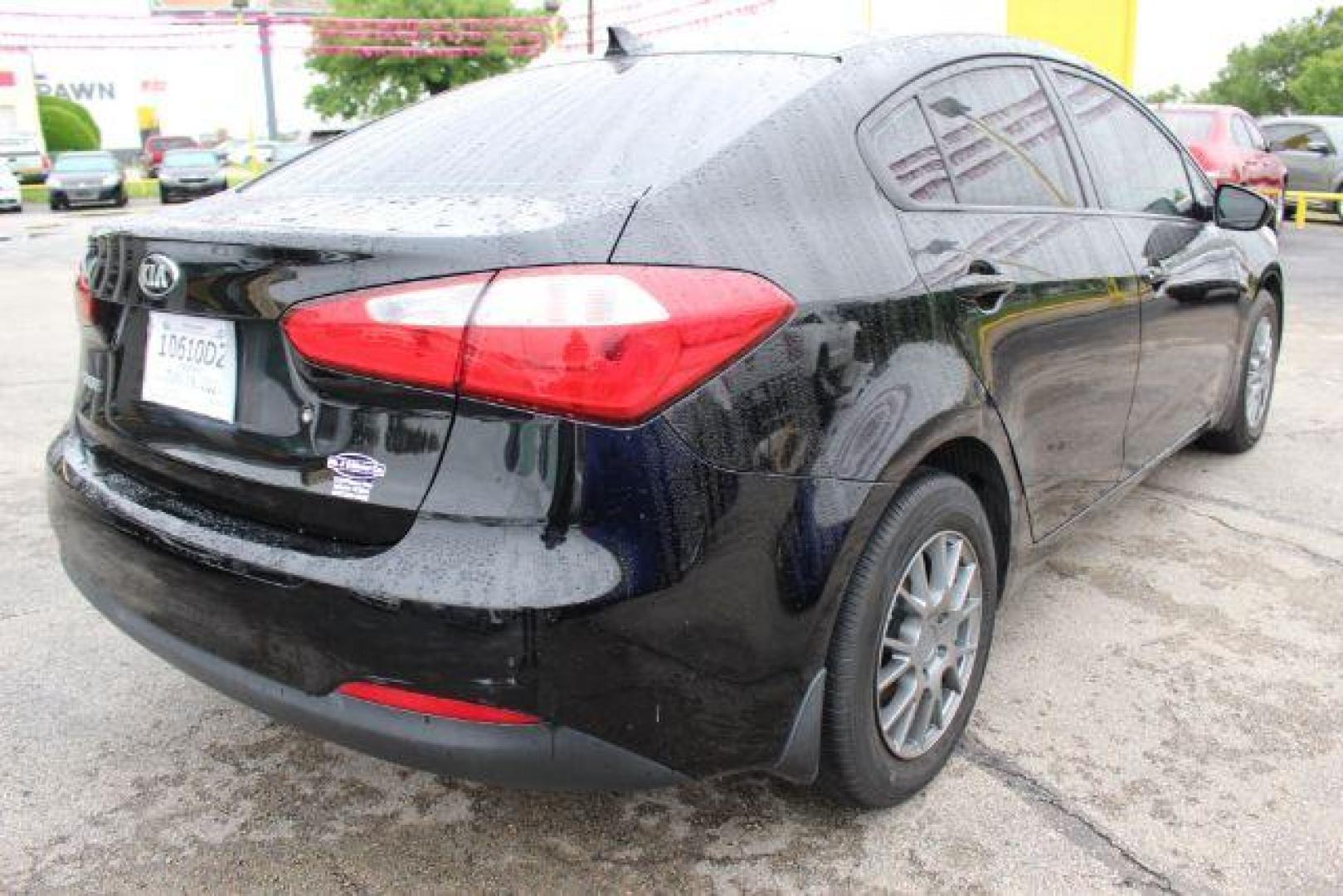 2014 BLACK Kia Forte LX A6 (KNAFK4A66E5) with an 1.8L L4 DOHC 16V engine, 6-Speed Automatic transmission, located at 2715 W Pioneer Pkwy, Arlington, TX, 76013, (817) 265-9009, 32.710262, -97.153236 - Photo#5