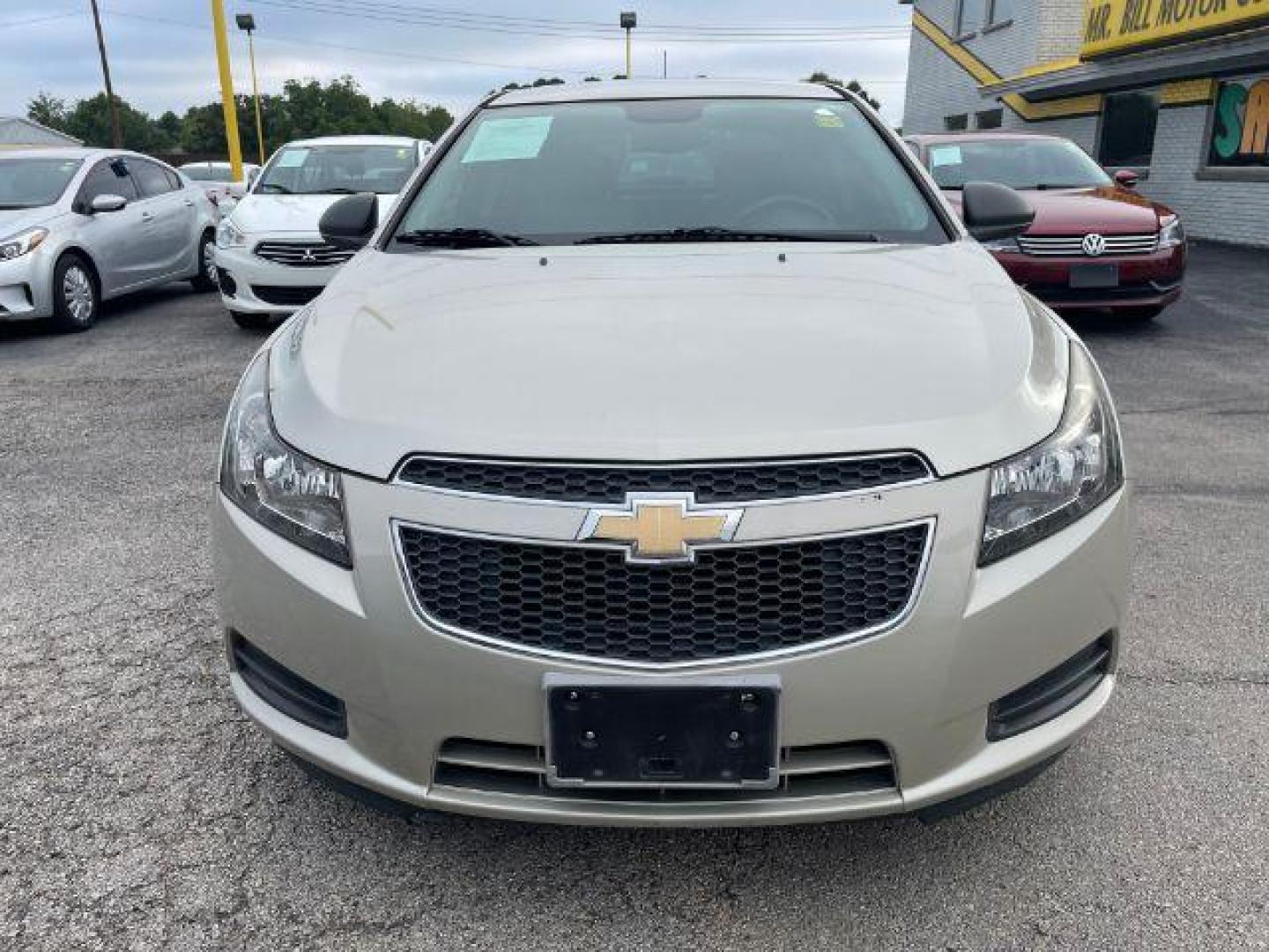 2014 GOLD Chevrolet Cruze LS Auto (1G1PA5SH6E7) with an 1.8L L4 DOHC 16V FFV engine, 6-Speed Automatic transmission, located at 2715 W Pioneer Pkwy, Arlington, TX, 76013, (817) 265-9009, 32.710262, -97.153236 - Photo#3