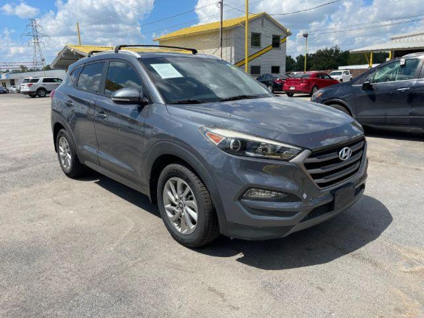 2016 GRAY Hyundai Tucson Eco (KM8J33A28GU) with an 1.6L L4 DOHC 16V engine, 7-Speed Automatic transmission, located at 2715 W Pioneer Pkwy, Arlington, TX, 76013, (817) 265-9009, 32.710262, -97.153236 - Photo#4