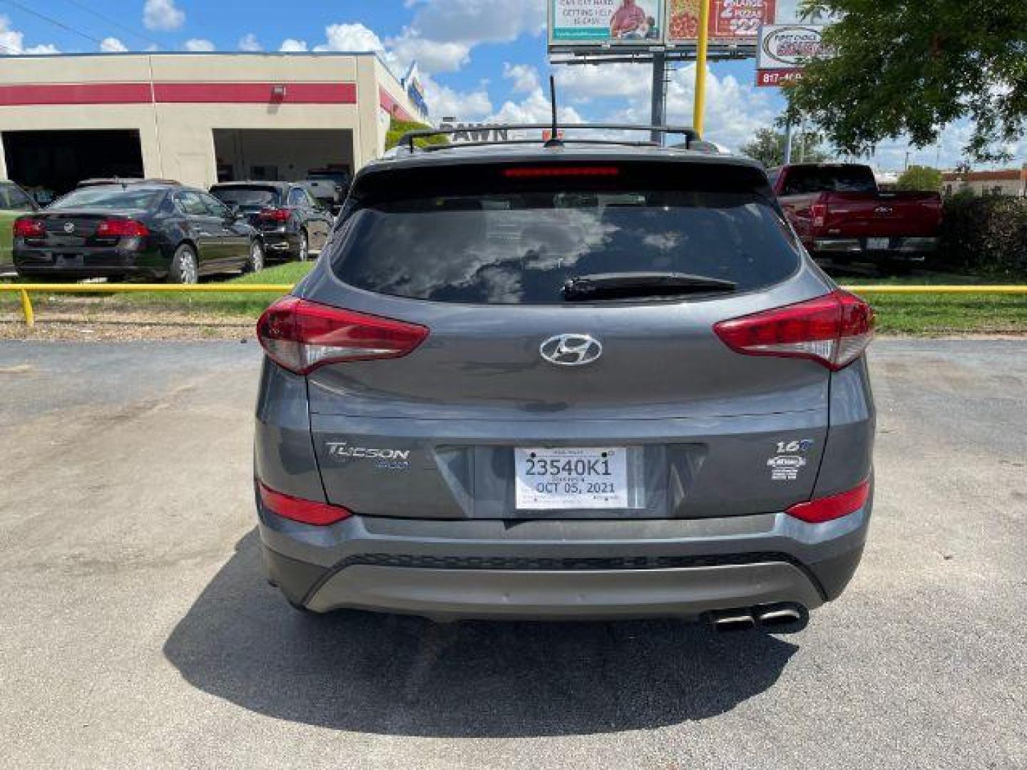 2016 GRAY Hyundai Tucson Eco (KM8J33A28GU) with an 1.6L L4 DOHC 16V engine, 7-Speed Automatic transmission, located at 2715 W Pioneer Pkwy, Arlington, TX, 76013, (817) 265-9009, 32.710262, -97.153236 - Photo#7