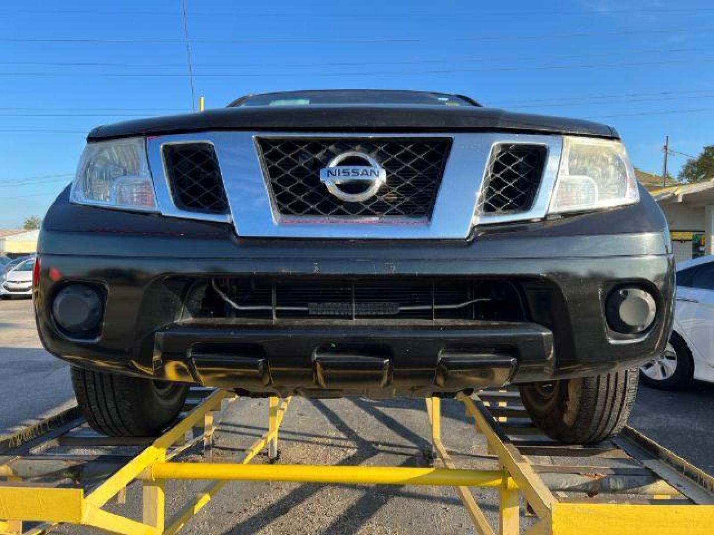 2013 BLACK Nissan Frontier S King Cab 2WD (1N6BD0CT6DN) with an 2.5L L4 DOHC 16V engine, 5-Speed Manual transmission, located at 2715 W Pioneer Pkwy, Arlington, TX, 76013, (817) 265-9009, 32.710262, -97.153236 - Photo#3