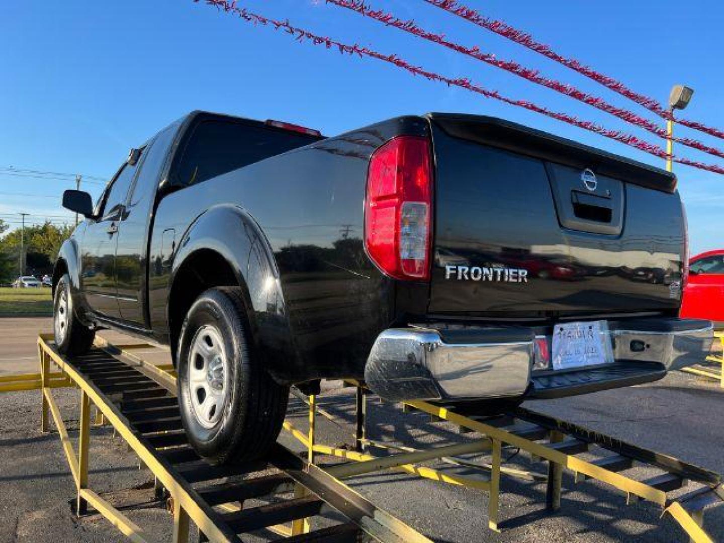 2013 BLACK Nissan Frontier S King Cab 2WD (1N6BD0CT6DN) with an 2.5L L4 DOHC 16V engine, 5-Speed Manual transmission, located at 2715 W Pioneer Pkwy, Arlington, TX, 76013, (817) 265-9009, 32.710262, -97.153236 - Photo#7