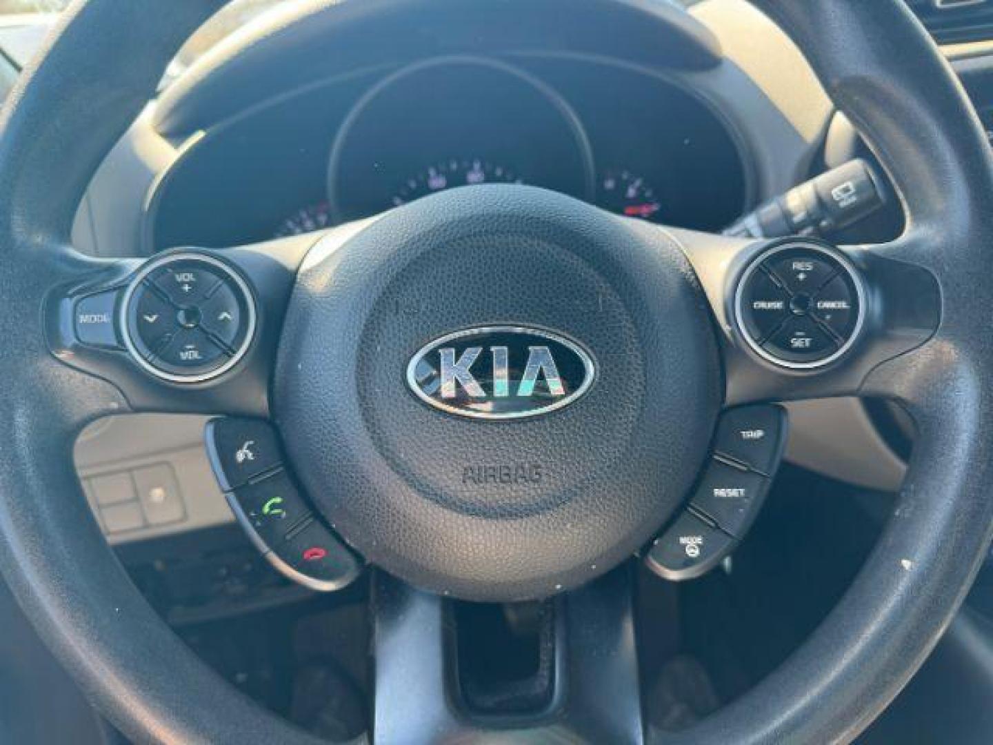 2015 BLACK Kia Soul Base (KNDJN2A27F7) with an 1.6L L4 DOHC 16V engine, located at 2715 W Pioneer Pkwy, Arlington, TX, 76013, (817) 265-9009, 32.710262, -97.153236 - Photo#18