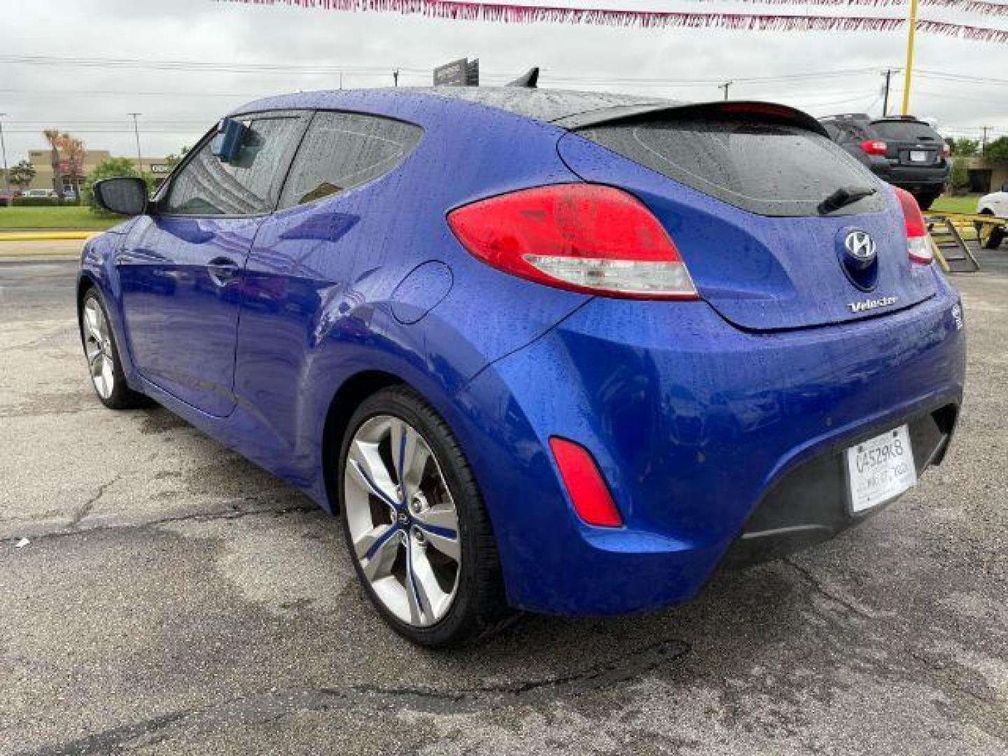 2016 BLUE Hyundai Veloster Base 6MT (KMHTC6AD7GU) with an 1.6L L4 DOHC 16V engine, located at 2715 W Pioneer Pkwy, Arlington, TX, 76013, (817) 265-9009, 32.710262, -97.153236 - Photo#8