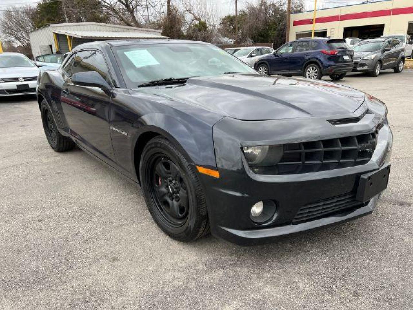 2013 BLUE Chevrolet Camaro LS Coupe (2G1FA1E30D9) with an 3.6L V6 DOHC 24V FFV engine, 6-Speed Automatic transmission, located at 2715 W Pioneer Pkwy, Arlington, TX, 76013, (817) 265-9009, 32.710262, -97.153236 - Photo#4