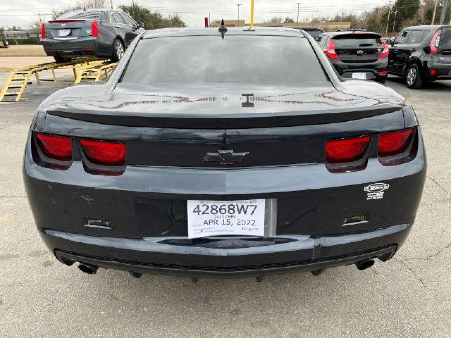 2013 BLUE Chevrolet Camaro LS Coupe (2G1FA1E30D9) with an 3.6L V6 DOHC 24V FFV engine, 6-Speed Automatic transmission, located at 2715 W Pioneer Pkwy, Arlington, TX, 76013, (817) 265-9009, 32.710262, -97.153236 - Photo#7