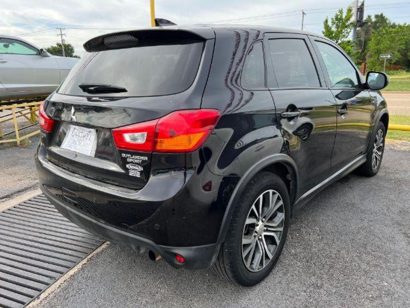 2017 BLACK Mitsubishi Outlander Sport 2.0 ES CVT (JA4AP3AU8HZ) with an 2.0L L4 DOHC 16V engine, Continuously Variabl transmission, located at 2715 W Pioneer Pkwy, Arlington, TX, 76013, (817) 265-9009, 32.710262, -97.153236 - Photo#5