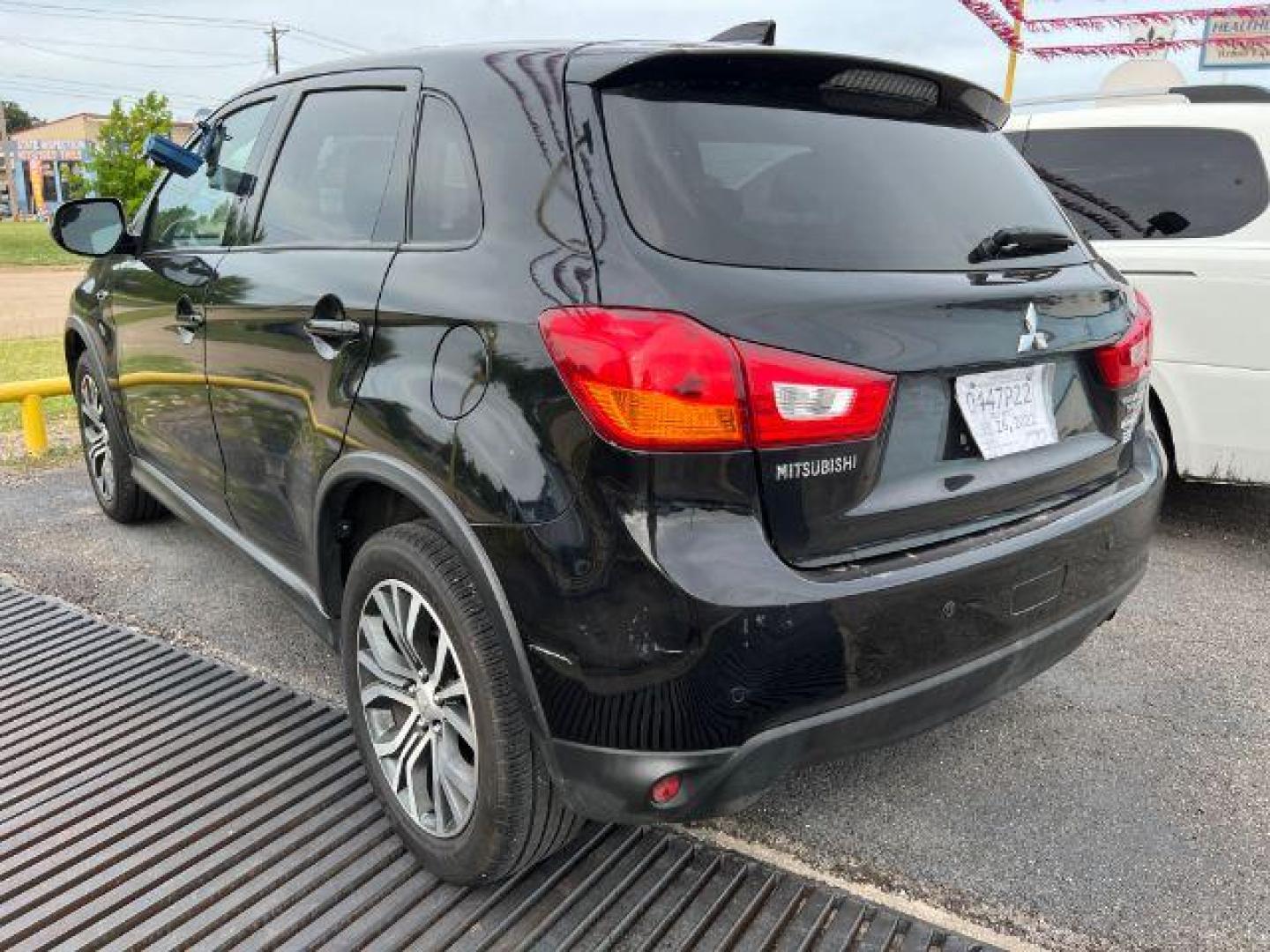 2017 BLACK Mitsubishi Outlander Sport 2.0 ES CVT (JA4AP3AU8HZ) with an 2.0L L4 DOHC 16V engine, Continuously Variabl transmission, located at 2715 W Pioneer Pkwy, Arlington, TX, 76013, (817) 265-9009, 32.710262, -97.153236 - Photo#7