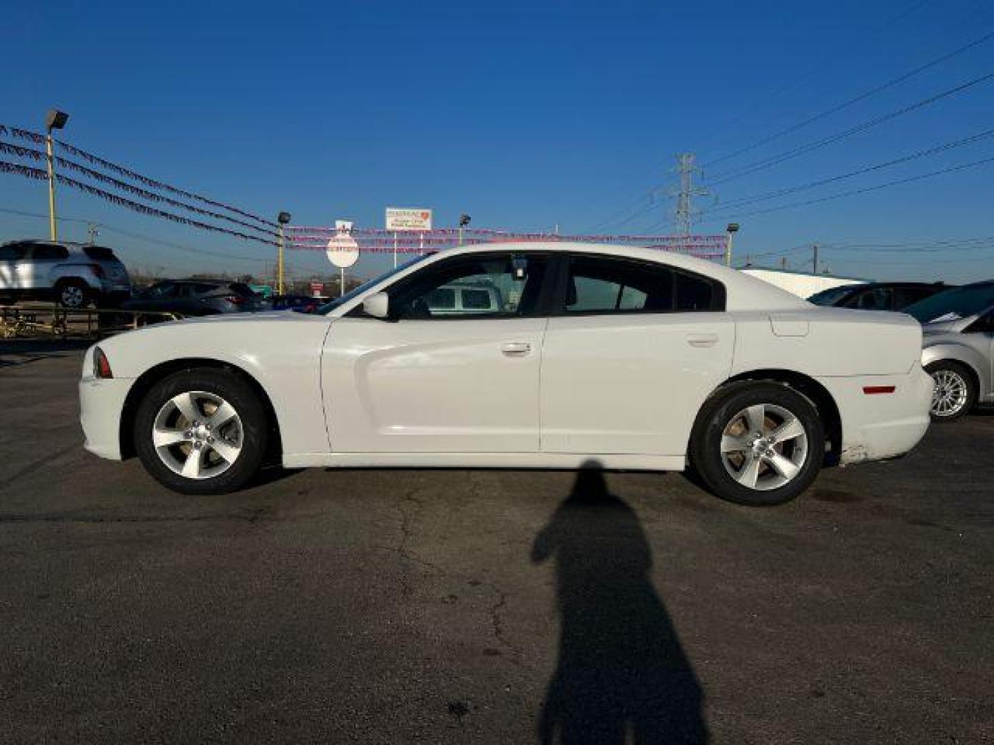 2014 WHITE Dodge Charger SE (2C3CDXBGXEH) with an 3.6L V6 DOHC 24V engine, 5-Speed Automatic transmission, located at 2715 W Pioneer Pkwy, Arlington, TX, 76013, (817) 265-9009, 32.710262, -97.153236 - Photo#1