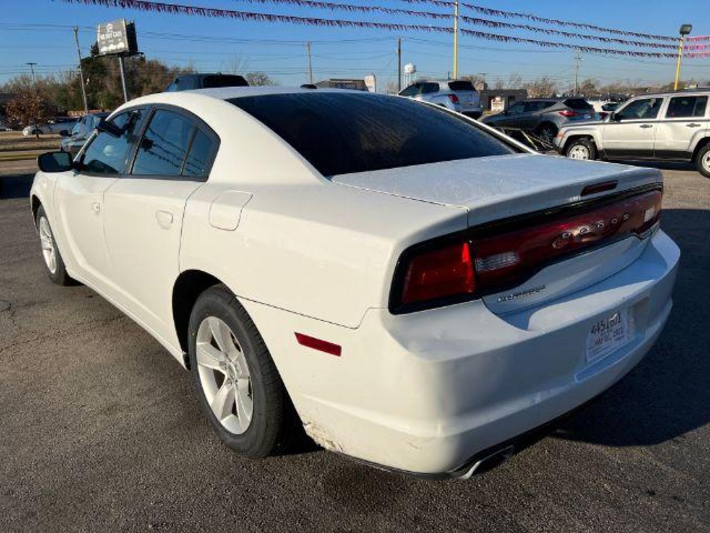 2014 WHITE Dodge Charger SE (2C3CDXBGXEH) with an 3.6L V6 DOHC 24V engine, 5-Speed Automatic transmission, located at 2715 W Pioneer Pkwy, Arlington, TX, 76013, (817) 265-9009, 32.710262, -97.153236 - Photo#8