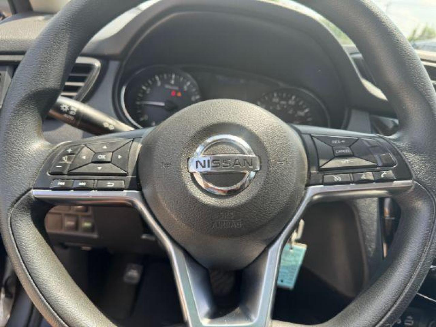 2019 GRAY Nissan Rogue S 2WD (JN8AT2MT7KW) with an 2.5L L4 DOHC 16V engine, Continuously Variabl transmission, located at 2715 W Pioneer Pkwy, Arlington, TX, 76013, (817) 265-9009, 32.710262, -97.153236 - Photo#18