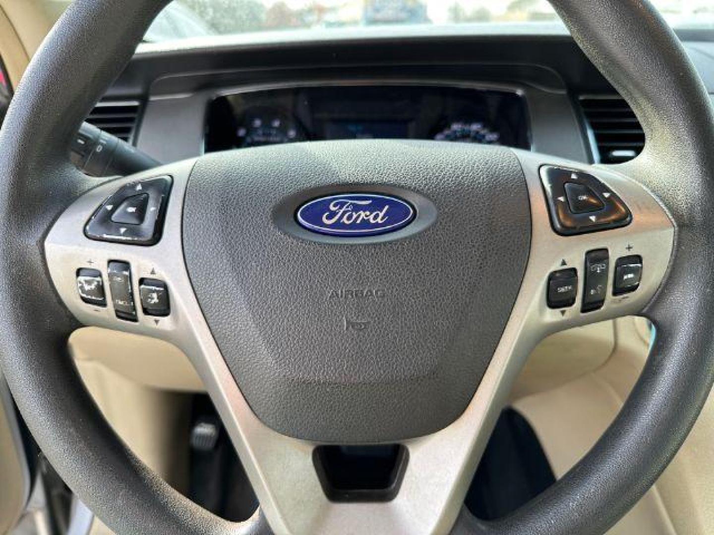 2016 SILVER Ford Taurus SE FWD (1FAHP2D8XGG) with an 3.5L V6 DOHC 24V engine, 6-Speed Automatic transmission, located at 2715 W Pioneer Pkwy, Arlington, TX, 76013, (817) 265-9009, 32.710262, -97.153236 - Photo#17