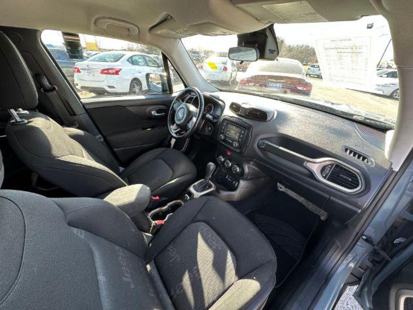 2017 GRAY Jeep Renegade Latitude FWD (ZACCJABB6HP) with an 2.4L L4 DOHC 16V engine, 6-Speed Manual transmission, located at 2715 W Pioneer Pkwy, Arlington, TX, 76013, (817) 265-9009, 32.710262, -97.153236 - Photo#8