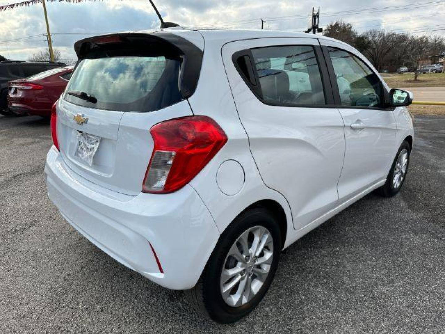 2020 WHITE Chevrolet Spark 1LT CVT (KL8CD6SA6LC) with an 1.4L L4 16V DOHC engine, Continuously Variabl transmission, located at 2715 W Pioneer Pkwy, Arlington, TX, 76013, (817) 265-9009, 32.710262, -97.153236 - Photo#5