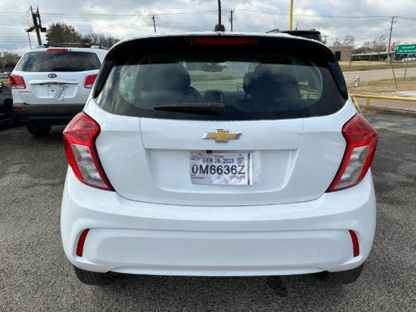 2020 WHITE Chevrolet Spark 1LT CVT (KL8CD6SA6LC) with an 1.4L L4 16V DOHC engine, Continuously Variabl transmission, located at 2715 W Pioneer Pkwy, Arlington, TX, 76013, (817) 265-9009, 32.710262, -97.153236 - Photo#6