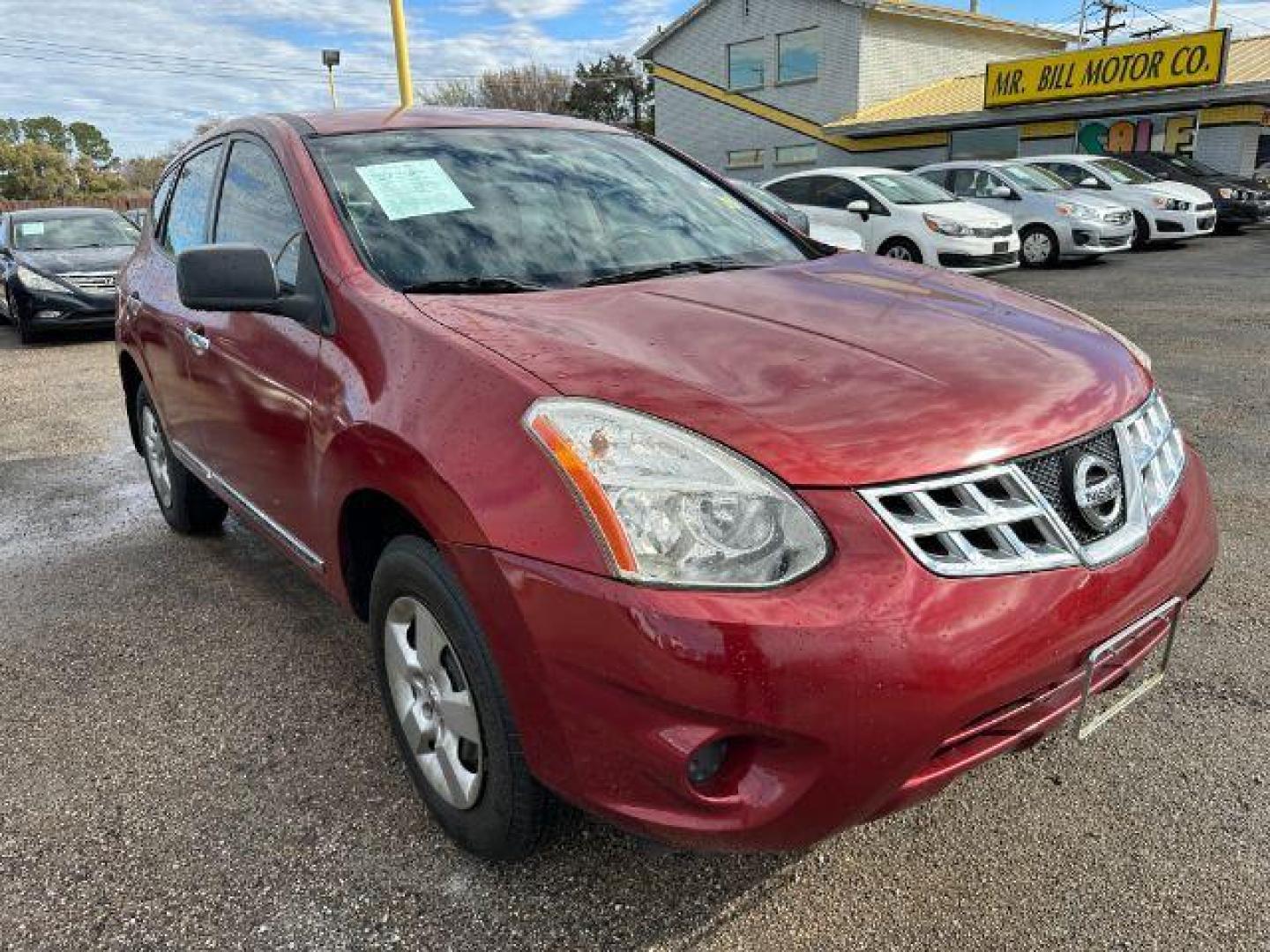 2011 Cayenne Red Pearl Nissan Rogue S 2WD (JN8AS5MT4BW) with an 2.5L L4 DOHC 16V engine, Continuously Variabl transmission, located at 2715 W Pioneer Pkwy, Arlington, TX, 76013, (817) 265-9009, 32.710262, -97.153236 - Photo#4