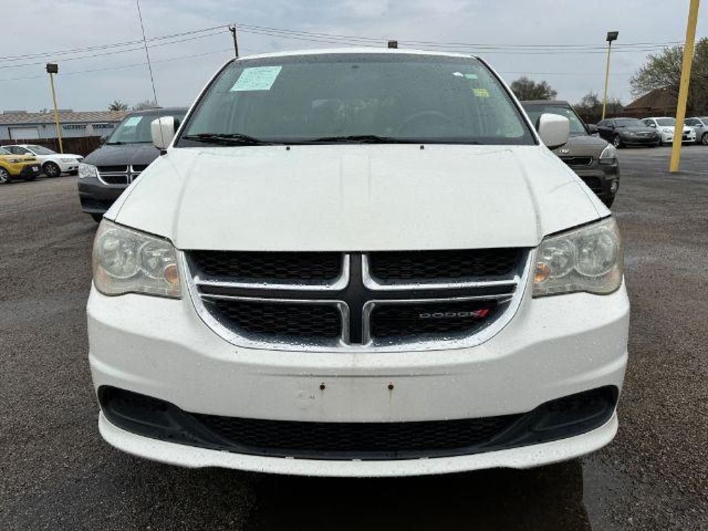 2012 Stone White Dodge Grand Caravan SXT (2C4RDGCG6CR) with an 3.6L V6 DOHC 24V engine, 6-Speed Automatic transmission, located at 2715 W Pioneer Pkwy, Arlington, TX, 76013, (817) 265-9009, 32.710262, -97.153236 - Photo#3