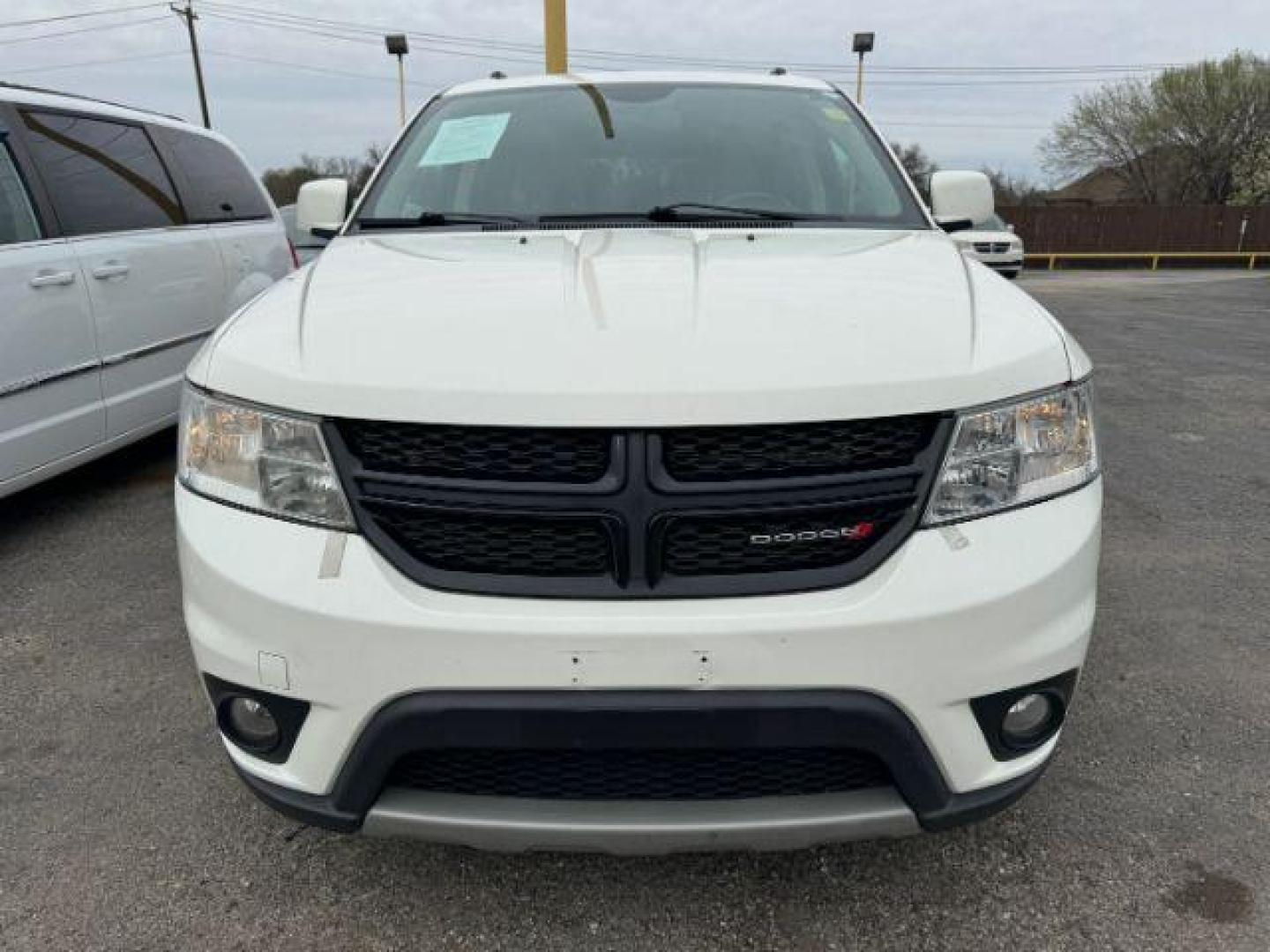 2017 WHITE Dodge Journey Crossroad FWD (3C4PDCGG7HT) with an 3.6L V6 DOHC 24V engine, 4-Speed Automatic transmission, located at 2715 W Pioneer Pkwy, Arlington, TX, 76013, (817) 265-9009, 32.710262, -97.153236 - Photo#3