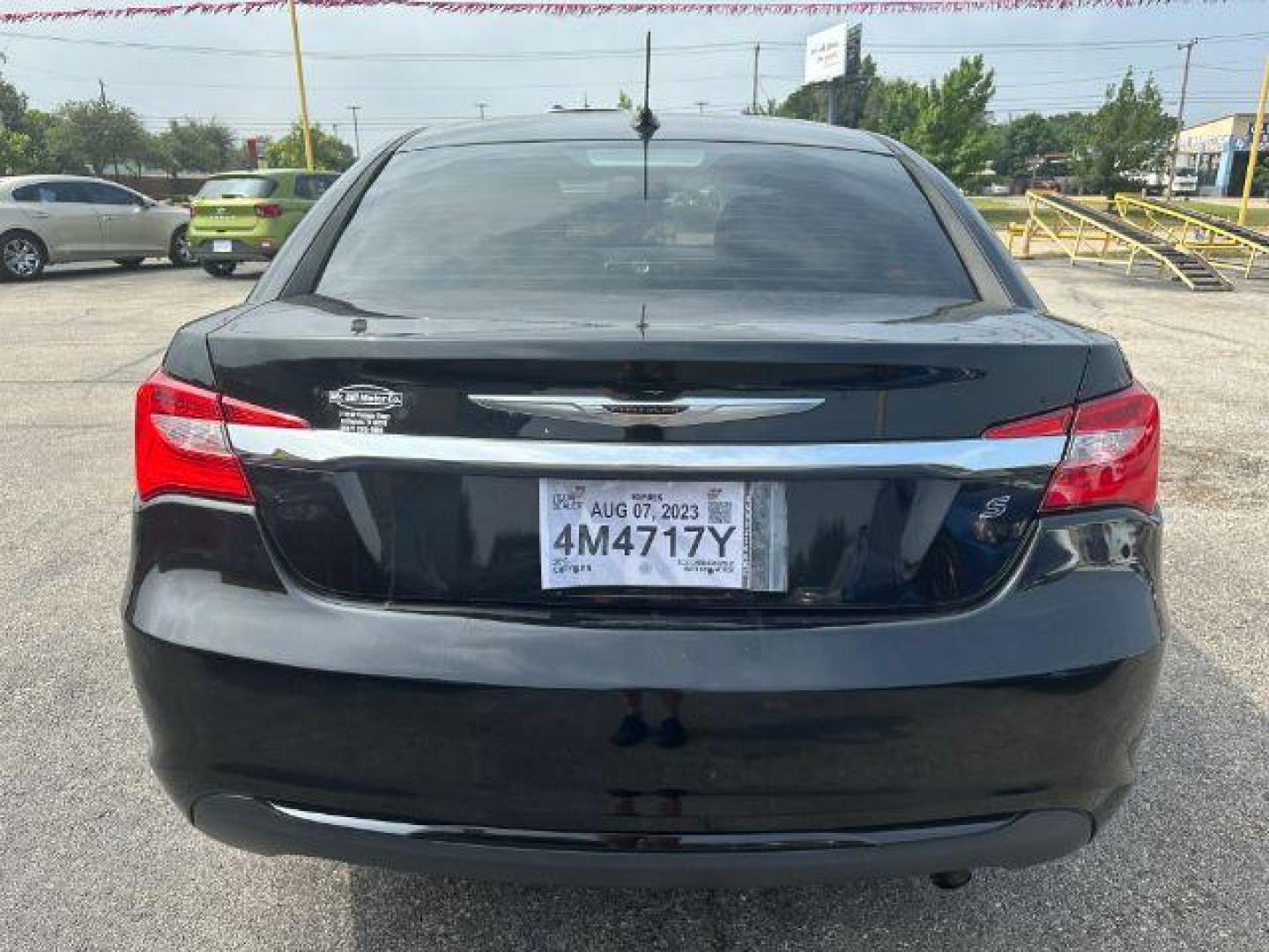 2013 BLACK Chrysler 200 Touring (1C3CCBBB4DN) with an 2.4L L4 DOHC 16V engine, 6-Speed Automatic transmission, located at 2715 W Pioneer Pkwy, Arlington, TX, 76013, (817) 265-9009, 32.710262, -97.153236 - Photo#6