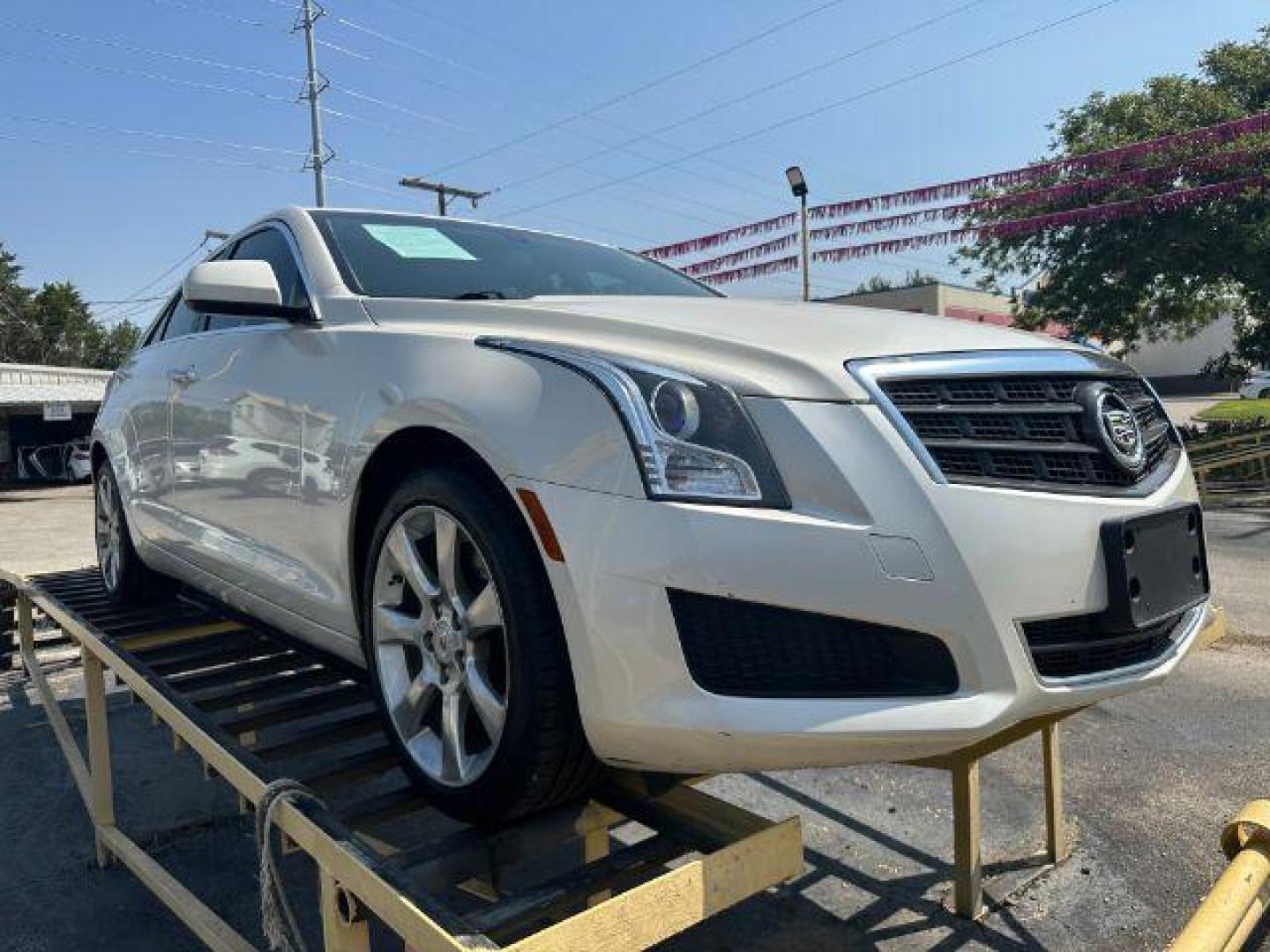 2014 WHITE Cadillac ATS 2.0L Base AWD (1G6AG5RX6E0) with an 2.0L L4 DOHC 16V TUR engine, 6-Speed Automatic transmission, located at 2715 W Pioneer Pkwy, Arlington, TX, 76013, (817) 265-9009, 32.710262, -97.153236 - Photo#5