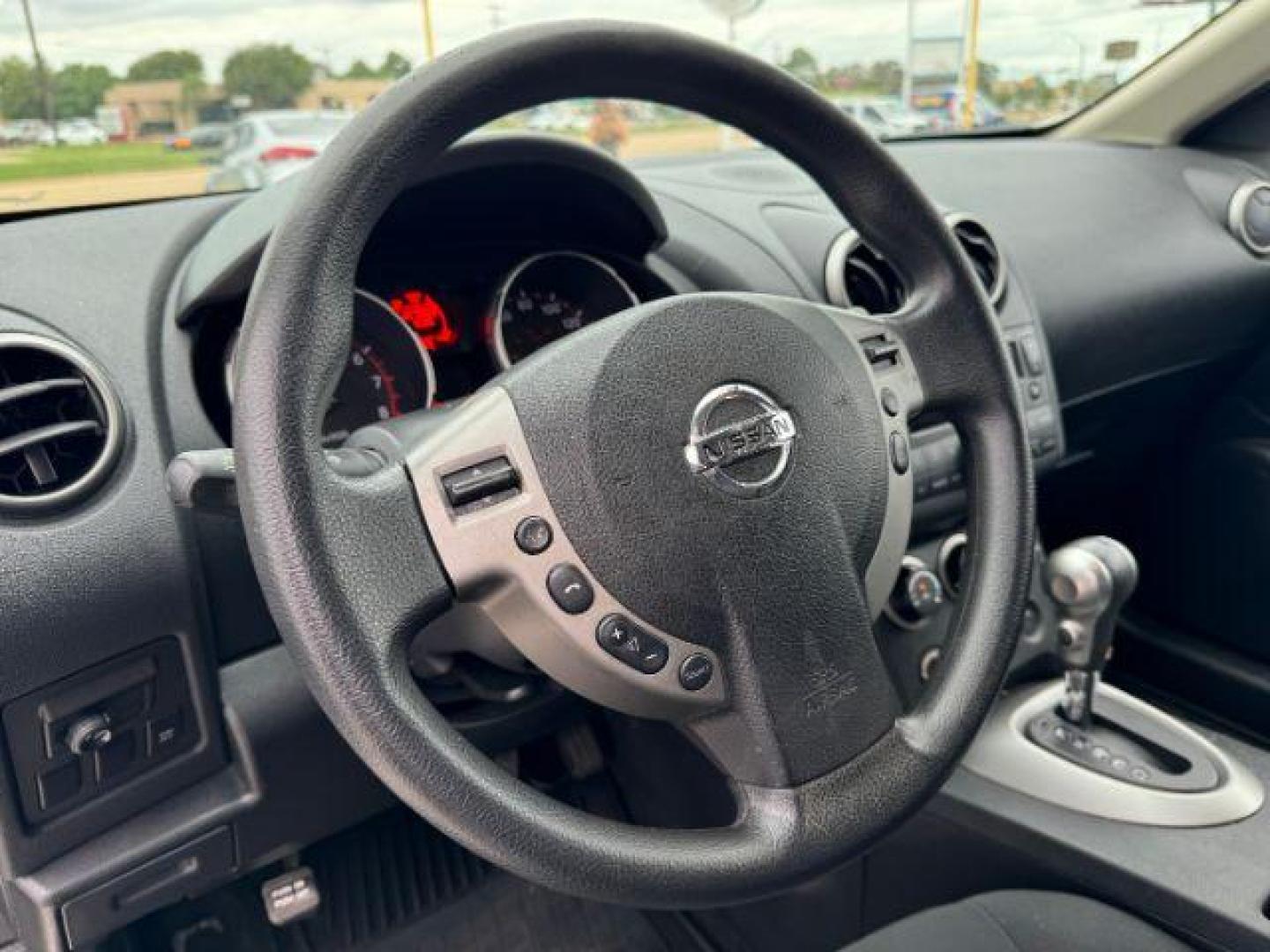 2010 SILVER Nissan Rogue SL 2WD (JN8AS5MT4AW) with an 2.5L L4 DOHC 16V engine, Continuously Variabl transmission, located at 2715 W Pioneer Pkwy, Arlington, TX, 76013, (817) 265-9009, 32.710262, -97.153236 - Photo#15