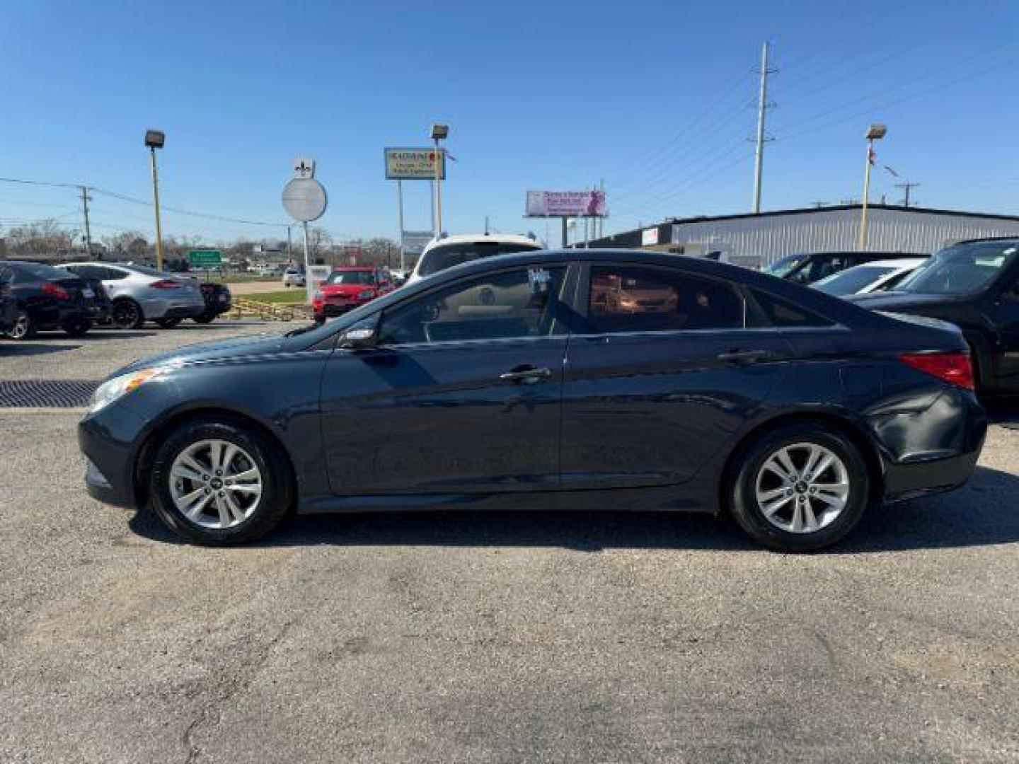 2014 GRAY Hyundai Sonata GLS (5NPEB4AC8EH) with an 2.4L L4 DOHC 16V engine, 6-Speed Automatic transmission, located at 2715 W Pioneer Pkwy, Arlington, TX, 76013, (817) 265-9009, 32.710262, -97.153236 - Photo#2