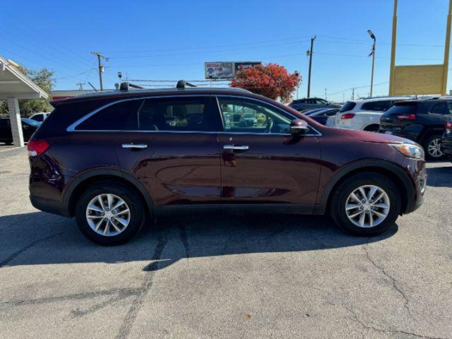 2016 PURPLE Kia Sorento LX 2WD (5XYPG4A34GG) with an 2.4L L4 DOHC 16V engine, 6-Speed Automatic transmission, located at 2715 W Pioneer Pkwy, Arlington, TX, 76013, (817) 265-9009, 32.710262, -97.153236 - Photo#6