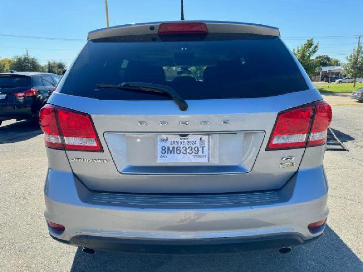 2018 SILVER Dodge Journey GT (3C4PDCEGXJT) with an 3.6L V6 DOHC 24V engine, 6-Speed Automatic transmission, located at 2715 W Pioneer Pkwy, Arlington, TX, 76013, (817) 265-9009, 32.710262, -97.153236 - Photo#7