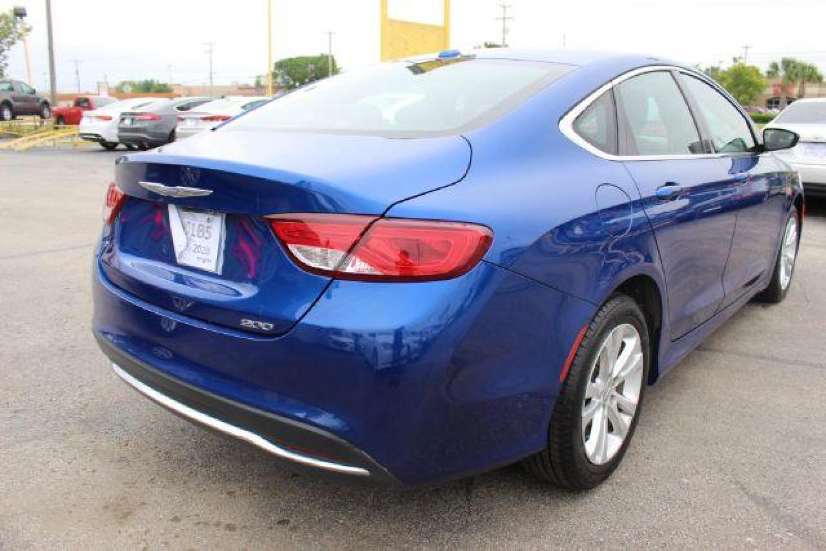 2016 BLUE Chrysler 200 Limited (1C3CCCAB6GN) with an 2.4L L4 DOHC 16V engine, 9-Speed Automatic transmission, located at 2715 W Pioneer Pkwy, Arlington, TX, 76013, (817) 265-9009, 32.710262, -97.153236 - Photo#5