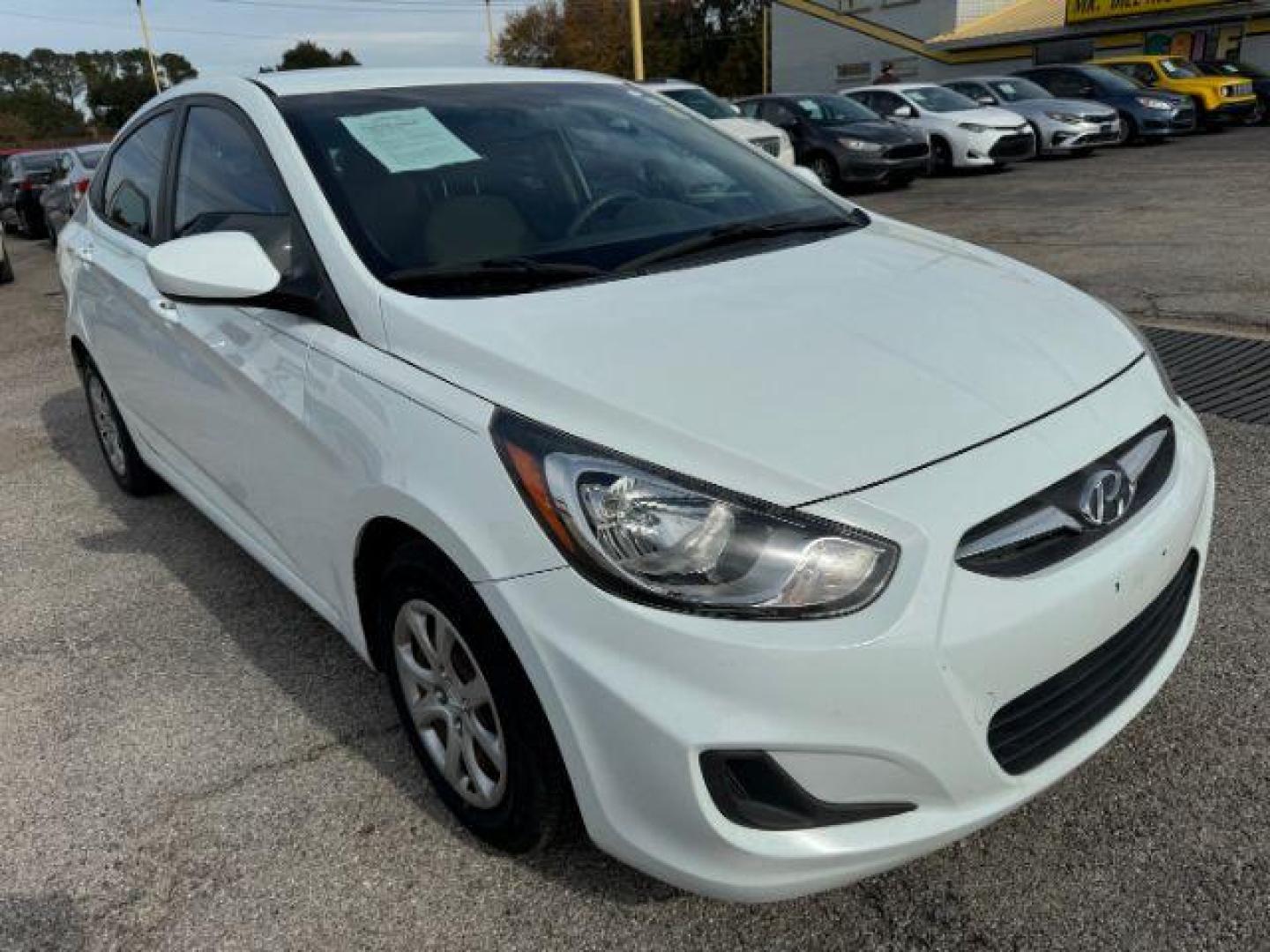 2014 WHITE Hyundai Accent GLS 4-Door (KMHCT4AEXEU) with an 1.6L L4 DOHC 16V engine, located at 2715 W Pioneer Pkwy, Arlington, TX, 76013, (817) 265-9009, 32.710262, -97.153236 - Photo#5