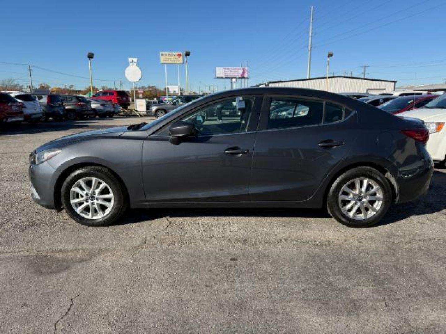 2014 GRAY Mazda MAZDA3 i Touring AT 4-Door (3MZBM1V74EM) with an 2.0L L4 DOHC 16V engine, 6-Speed Automatic transmission, located at 2715 W Pioneer Pkwy, Arlington, TX, 76013, (817) 265-9009, 32.710262, -97.153236 - Photo#2