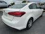 2018 WHITE Kia Forte LX 6A (3KPFK4A74JE) with an 2.0L L4 DOHC 16V engine, 6-Speed Automatic transmission, located at 2715 W Pioneer Pkwy, Arlington, TX, 76013, (817) 265-9009, 32.710262, -97.153236 - Photo#5