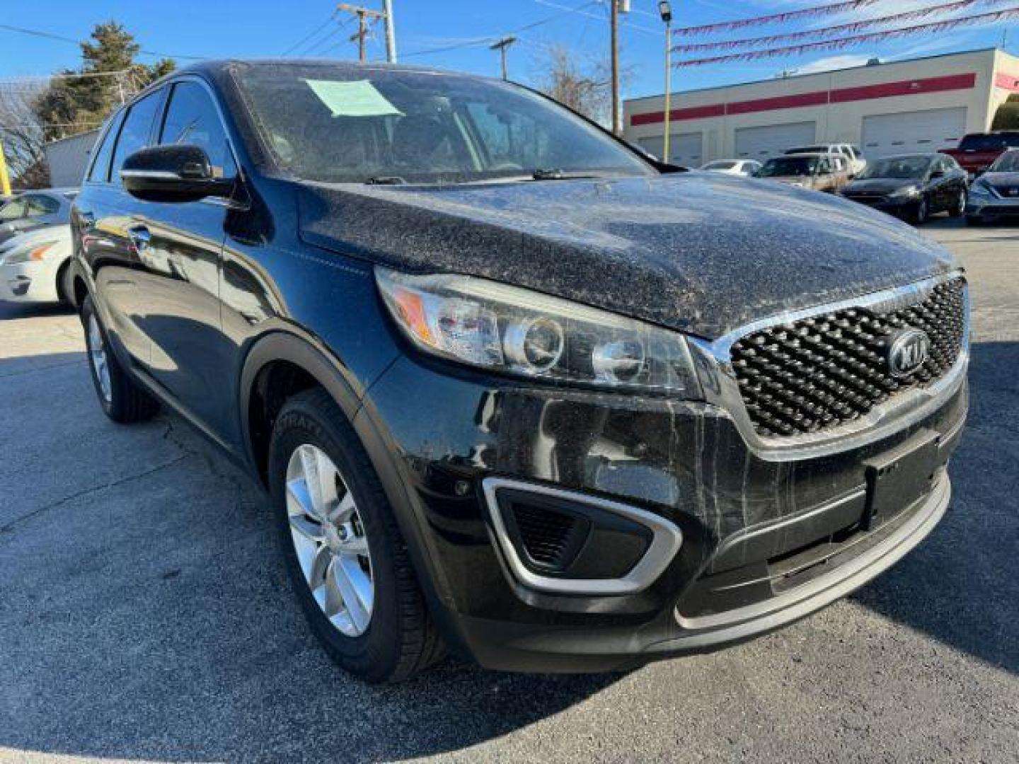 2016 BLACK Kia Sorento L 2WD (5XYPG4A31GG) with an 2.4L L4 DOHC 16V engine, 6-Speed Automatic transmission, located at 2715 W Pioneer Pkwy, Arlington, TX, 76013, (817) 265-9009, 32.710262, -97.153236 - Photo#5