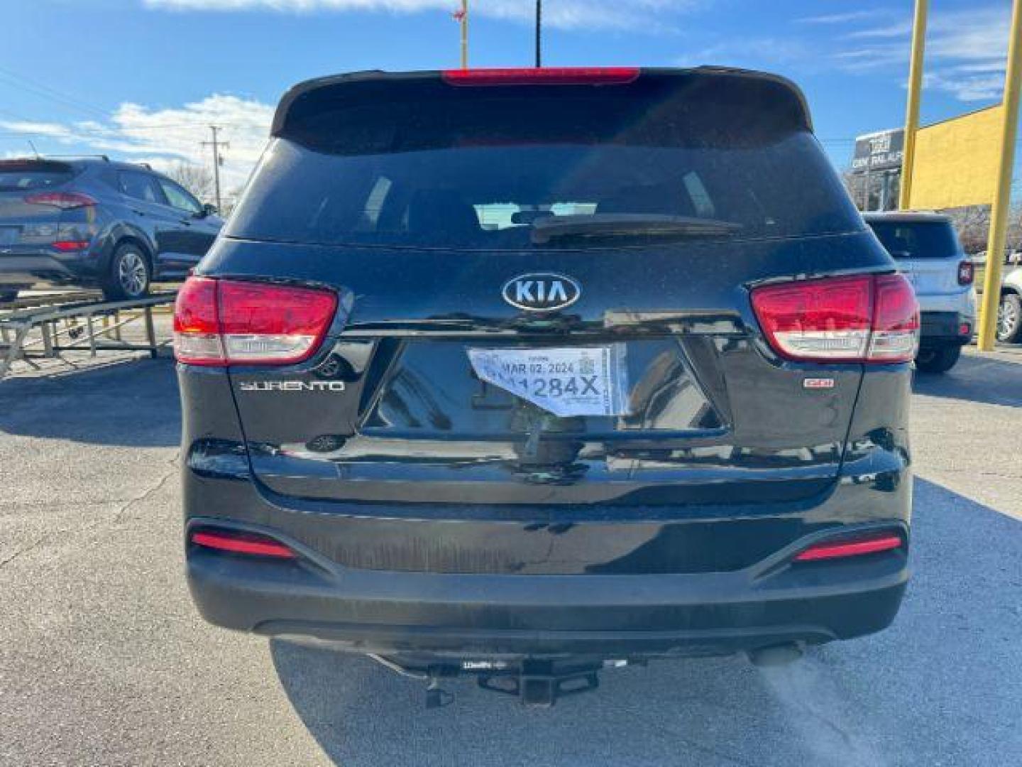 2016 BLACK Kia Sorento L 2WD (5XYPG4A31GG) with an 2.4L L4 DOHC 16V engine, 6-Speed Automatic transmission, located at 2715 W Pioneer Pkwy, Arlington, TX, 76013, (817) 265-9009, 32.710262, -97.153236 - Photo#7