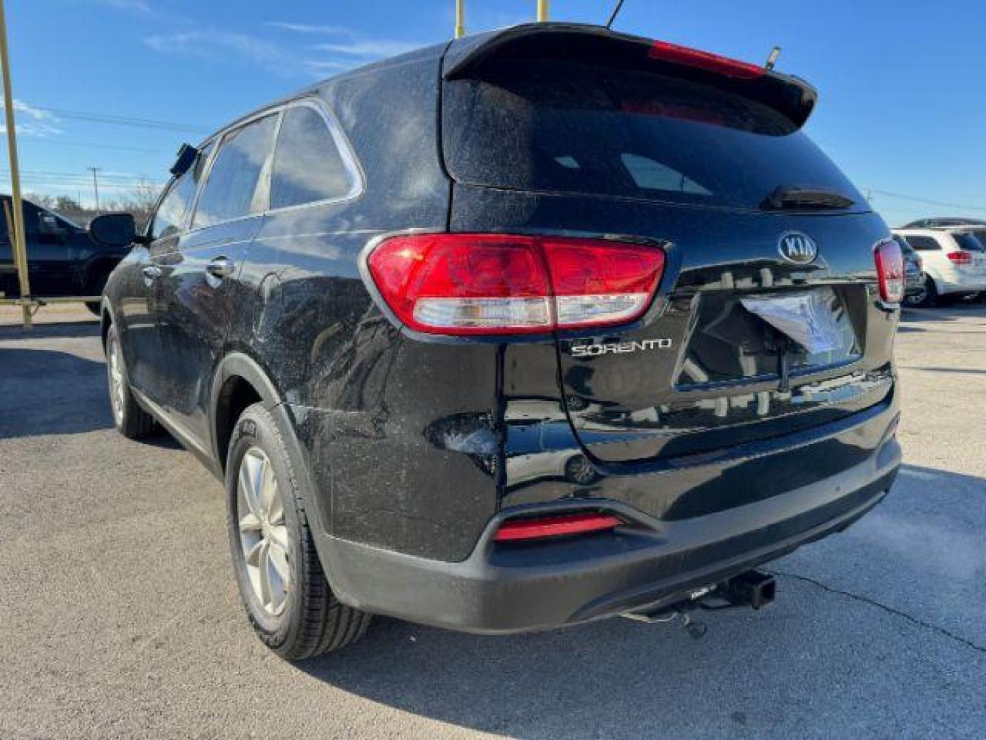 2016 BLACK Kia Sorento L 2WD (5XYPG4A31GG) with an 2.4L L4 DOHC 16V engine, 6-Speed Automatic transmission, located at 2715 W Pioneer Pkwy, Arlington, TX, 76013, (817) 265-9009, 32.710262, -97.153236 - Photo#8