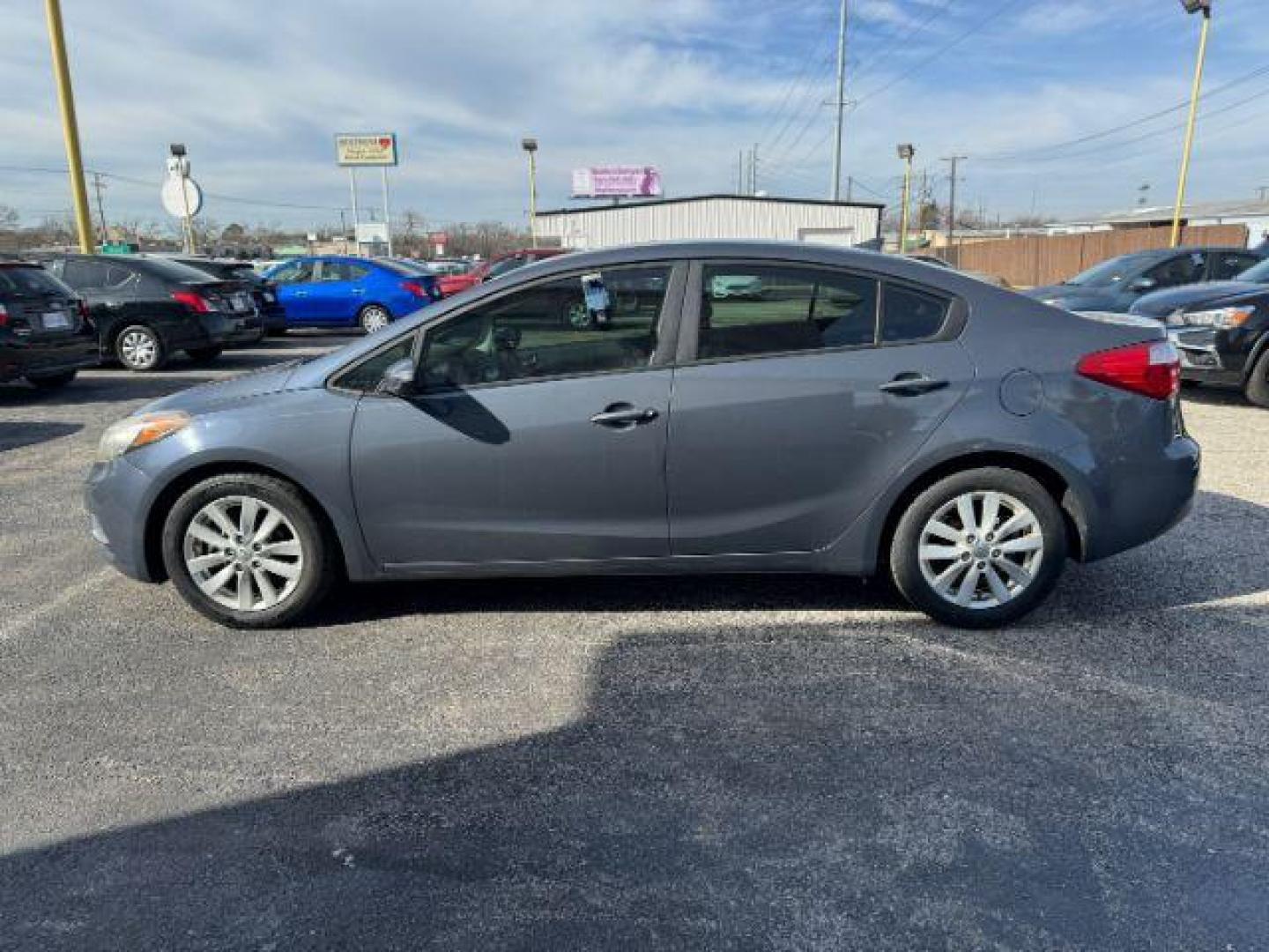 2014 GRAY Kia Forte EX (KNAFX4A65E5) with an 1.8L L4 DOHC 16V engine, 6-Speed Automatic transmission, located at 2715 W Pioneer Pkwy, Arlington, TX, 76013, (817) 265-9009, 32.710262, -97.153236 - Photo#10