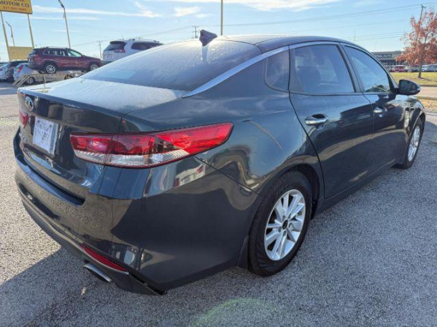 2016 GRAY Kia Optima LX (KNAGT4L35G5) with an 2.4L L4 DOHC 16V engine, 6-Speed Automatic transmission, located at 2715 W Pioneer Pkwy, Arlington, TX, 76013, (817) 265-9009, 32.710262, -97.153236 - Photo#6