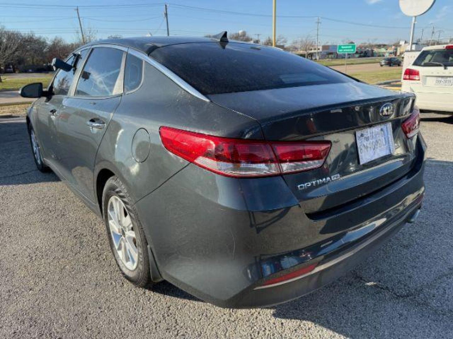 2016 GRAY Kia Optima LX (KNAGT4L35G5) with an 2.4L L4 DOHC 16V engine, 6-Speed Automatic transmission, located at 2715 W Pioneer Pkwy, Arlington, TX, 76013, (817) 265-9009, 32.710262, -97.153236 - Photo#8