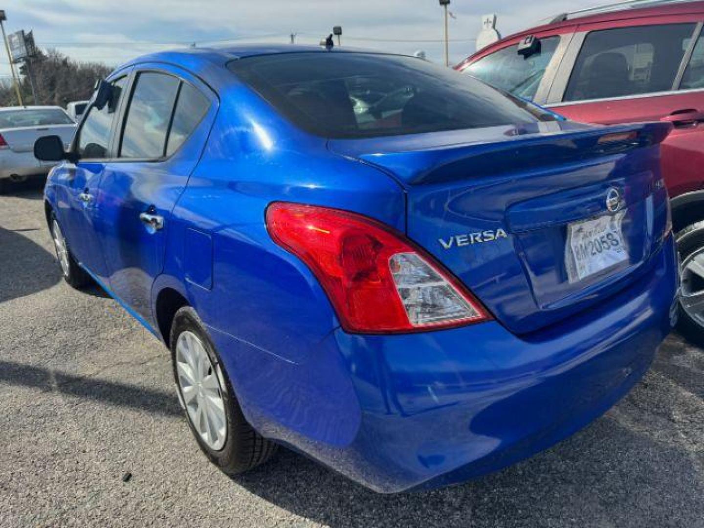 2013 BLUE Nissan Versa 1.6 SL Sedan (3N1CN7AP5DL) with an 1.6L L4 DOHC 16V engine, Continuously Variable Transmission transmission, located at 2715 W Pioneer Pkwy, Arlington, TX, 76013, (817) 265-9009, 32.710262, -97.153236 - Photo#8